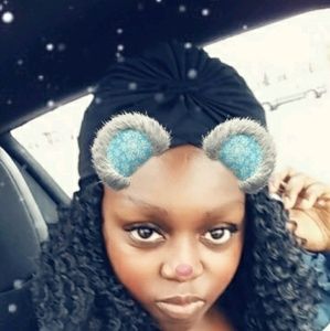 Meet your Posher, Crystal